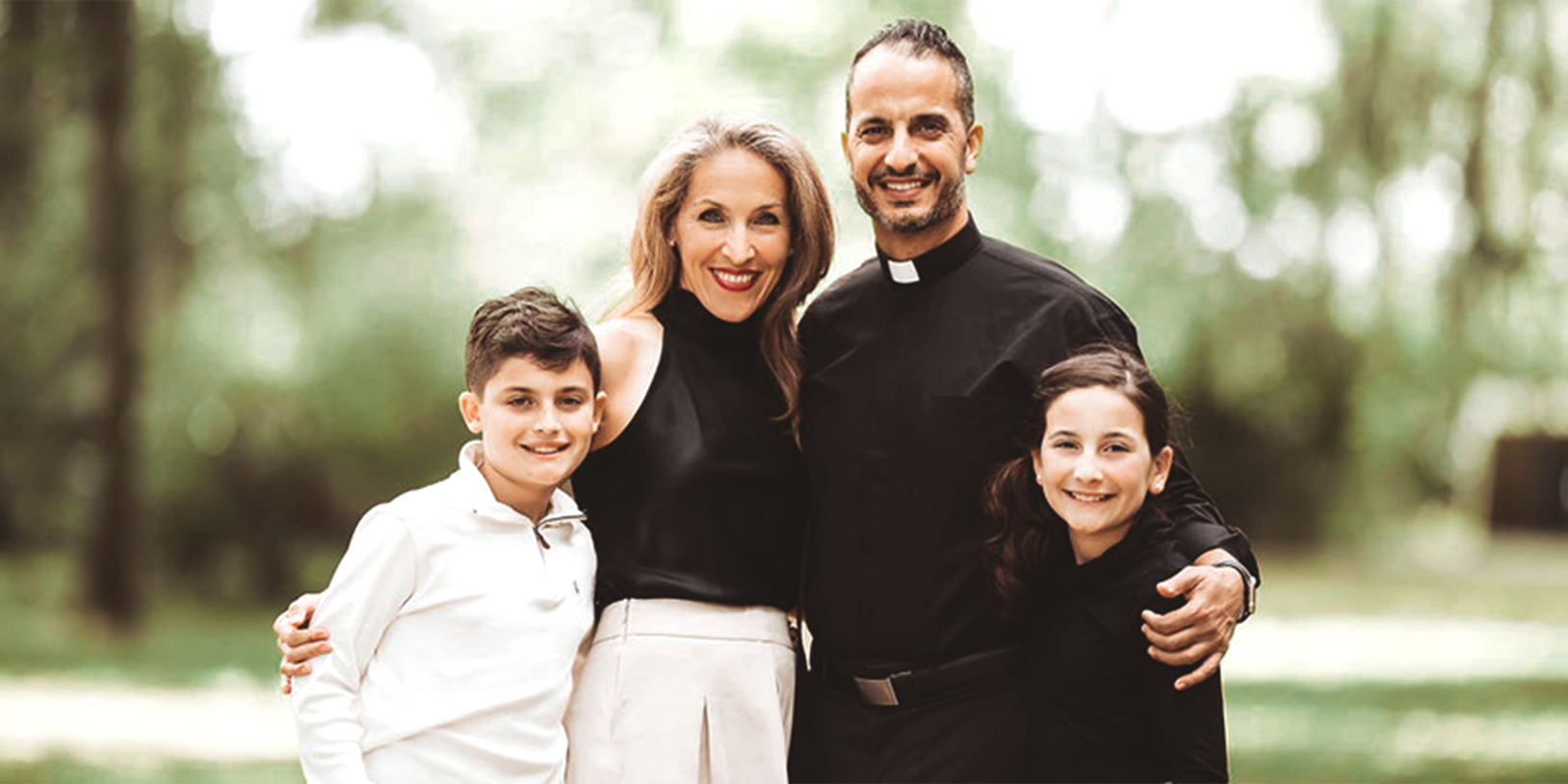 the-louhs-family@2x family
